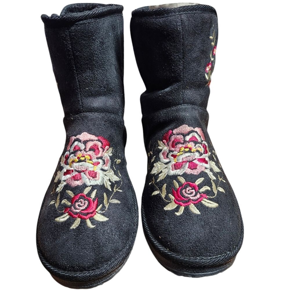 Whiney Fuzzie Faux Suede Boots Size 8 Womens
